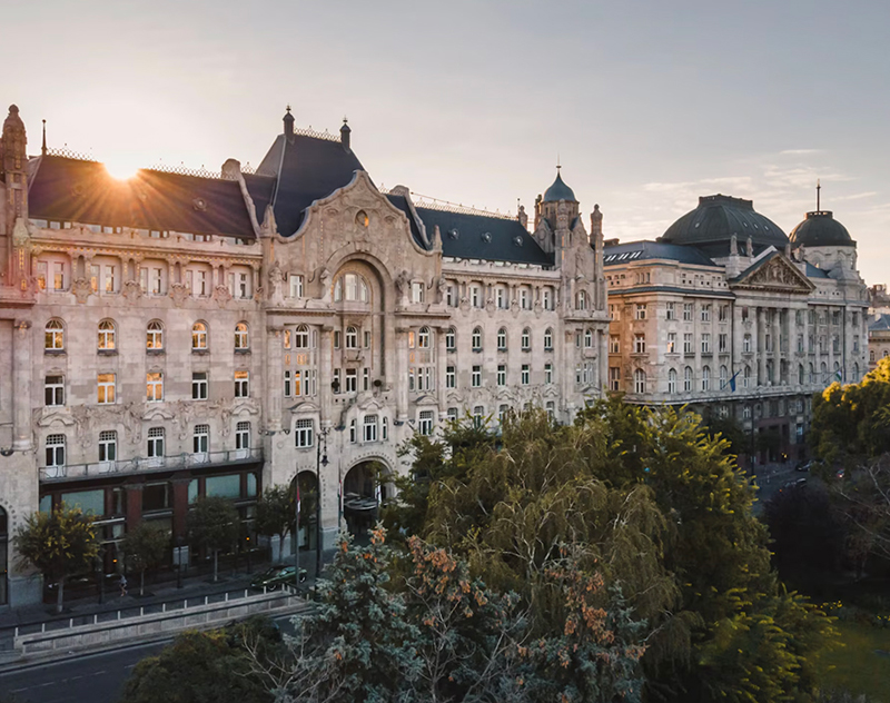 Four-Seasons-Hotel-Gresham-Palace-Budapest